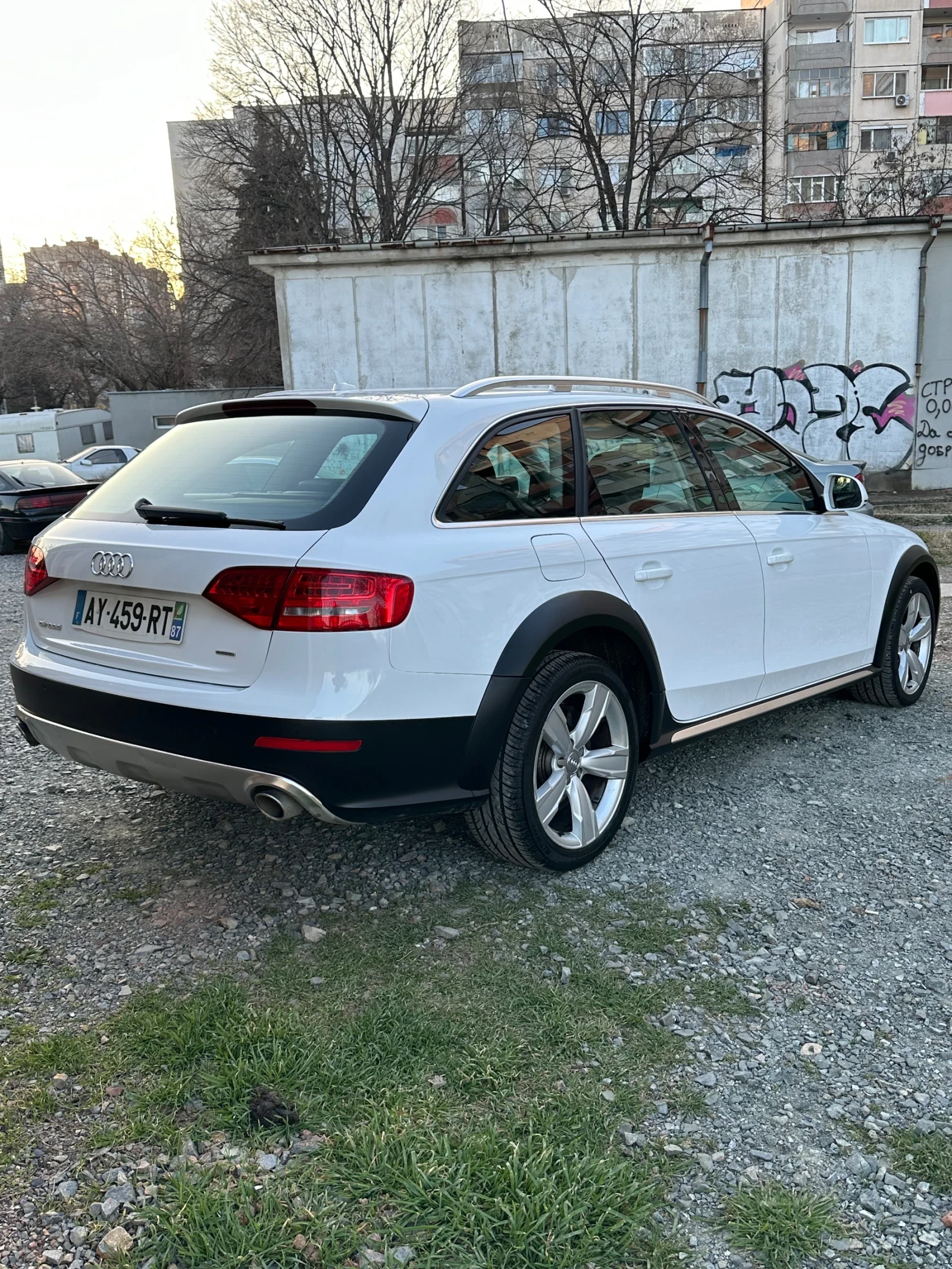 Audi A4 Allroad 3.0 TDI Quattro, снимка 5 - Автомобили и джипове - 54919136