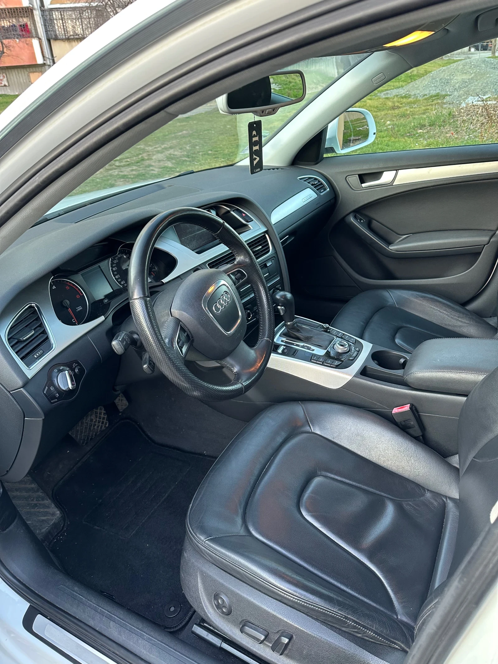 Audi A4 Allroad 3.0 TDI Quattro, снимка 9 - Автомобили и джипове - 54919136