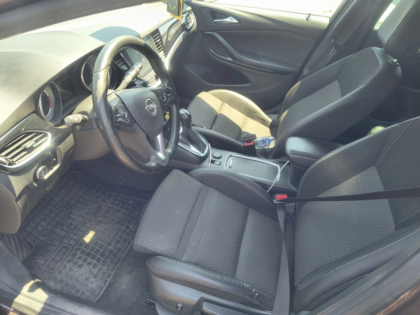 Opel Astra 1.4t, снимка 9 - Автомобили и джипове - 55069014