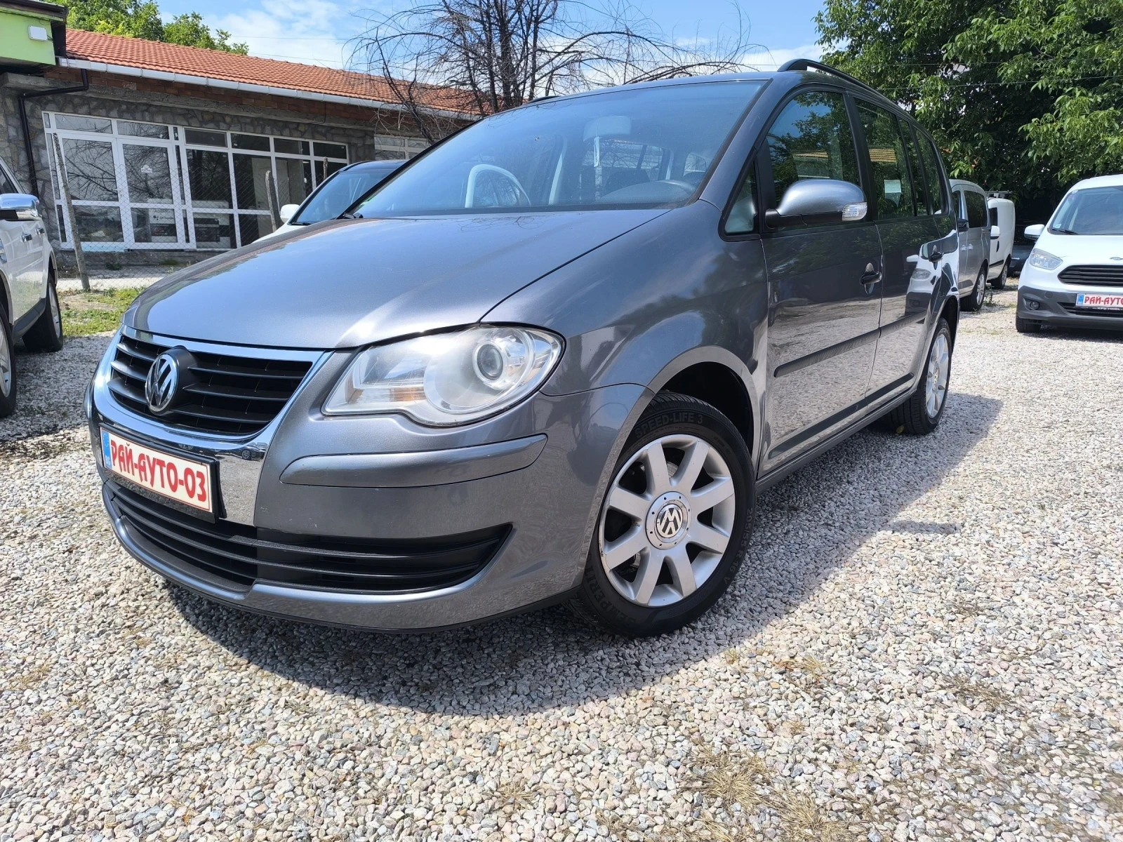 VW Touran 1.9tdi 105ps.7m., снимка 3 - Автомобили и джипове - 55113557