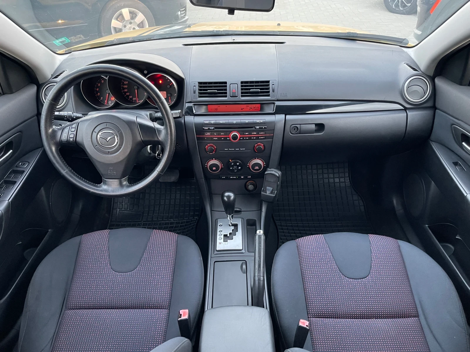 Mazda 3 Автоматик, снимка 11 - Автомобили и джипове - 55966352