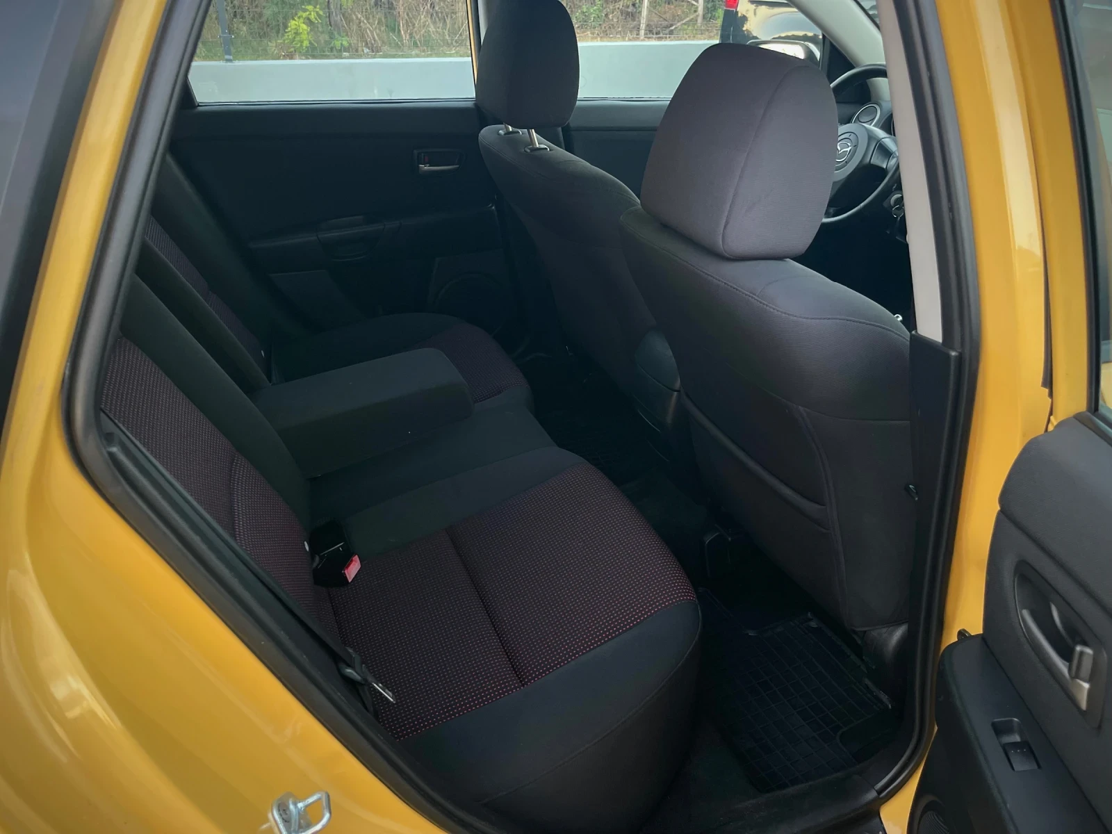 Mazda 3 Автоматик, снимка 16 - Автомобили и джипове - 55966352