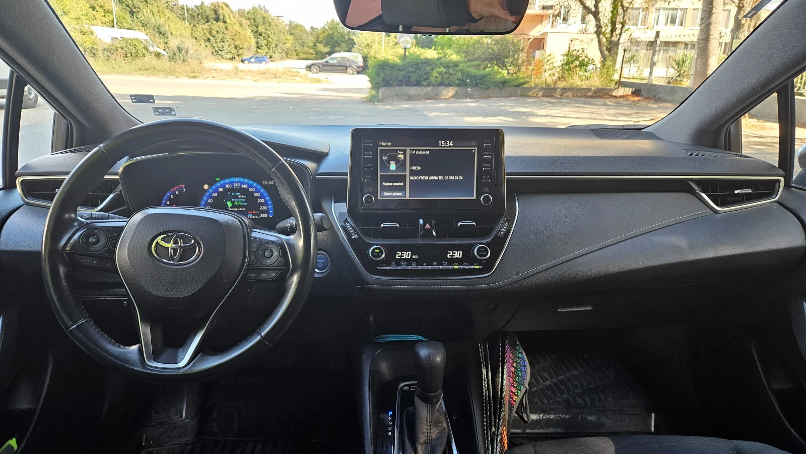 Toyota Corolla 1.8 Hybrid, снимка 9 - Автомобили и джипове - 55971089