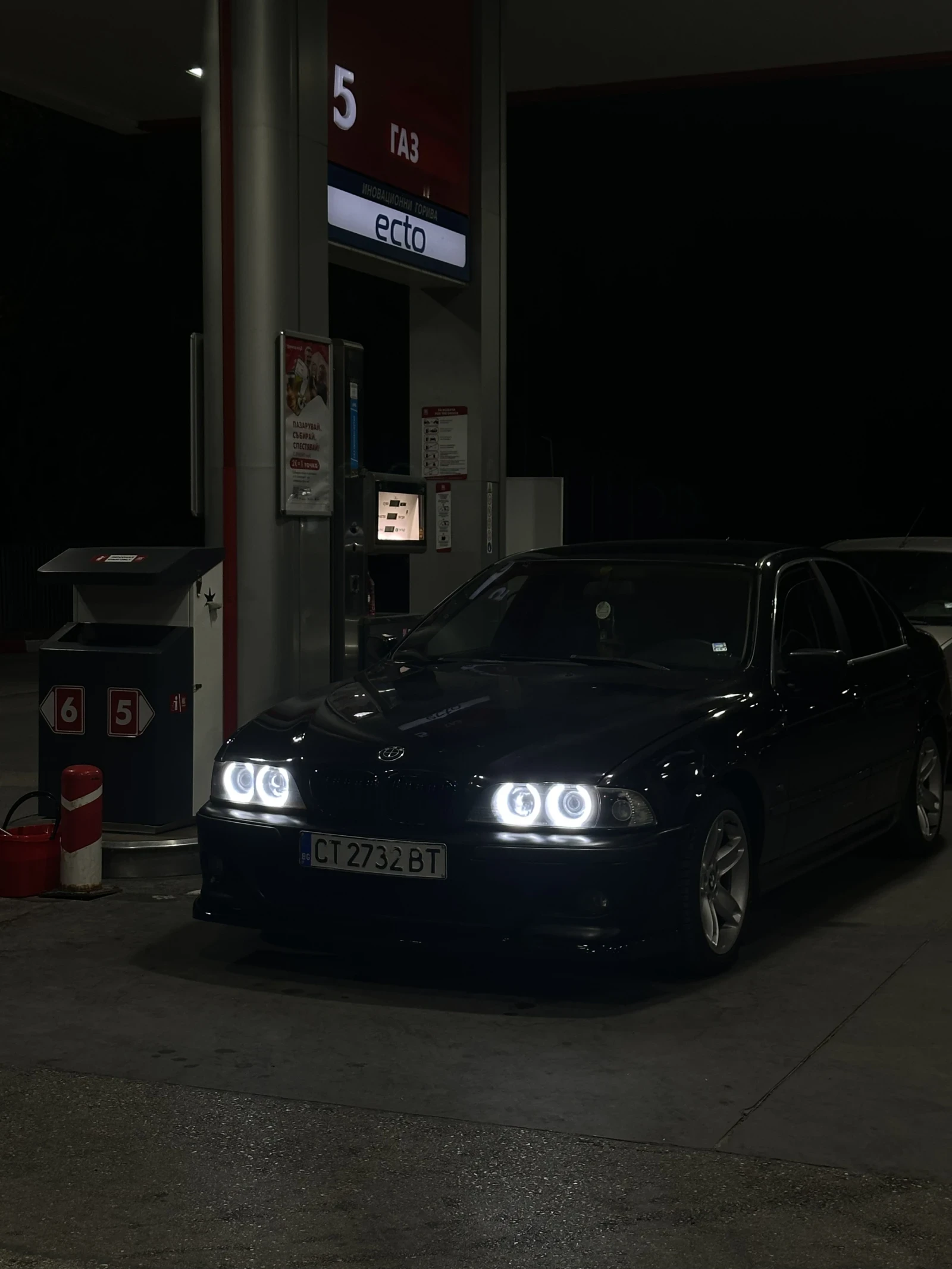 BMW 520, снимка 2 - Автомобили и джипове - 56217392