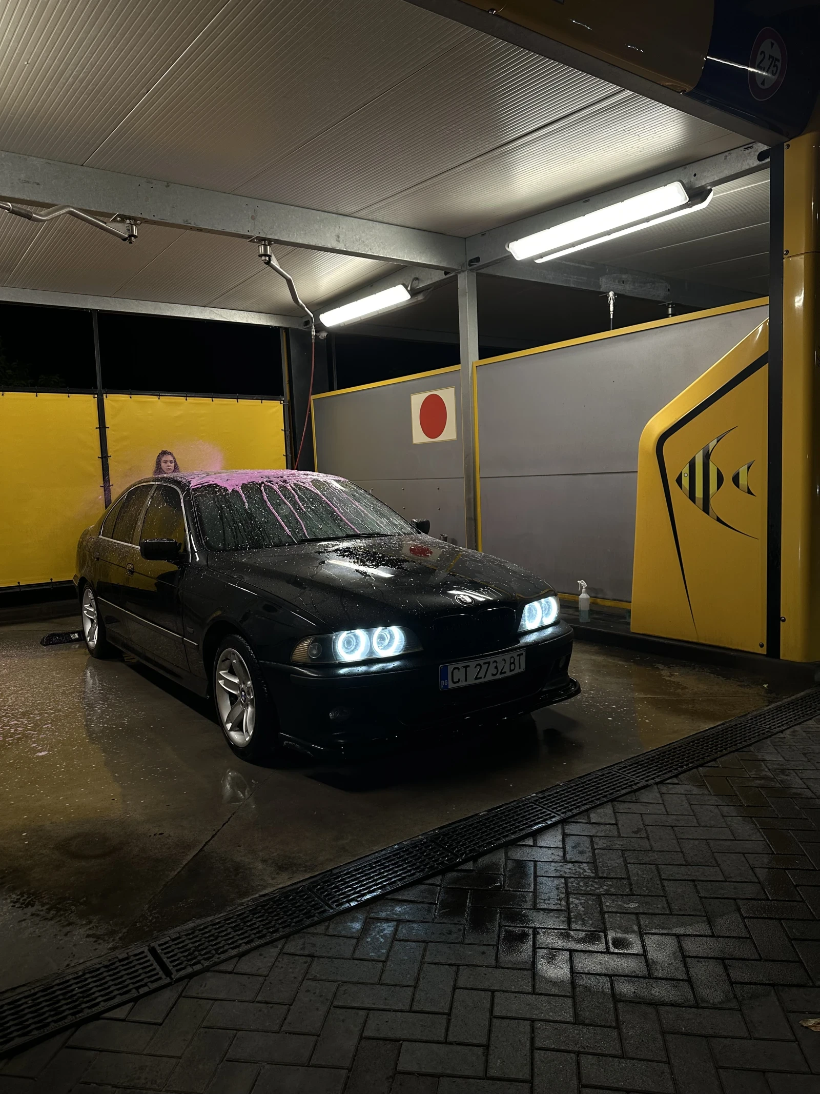 BMW 520, снимка 3 - Автомобили и джипове - 56217392