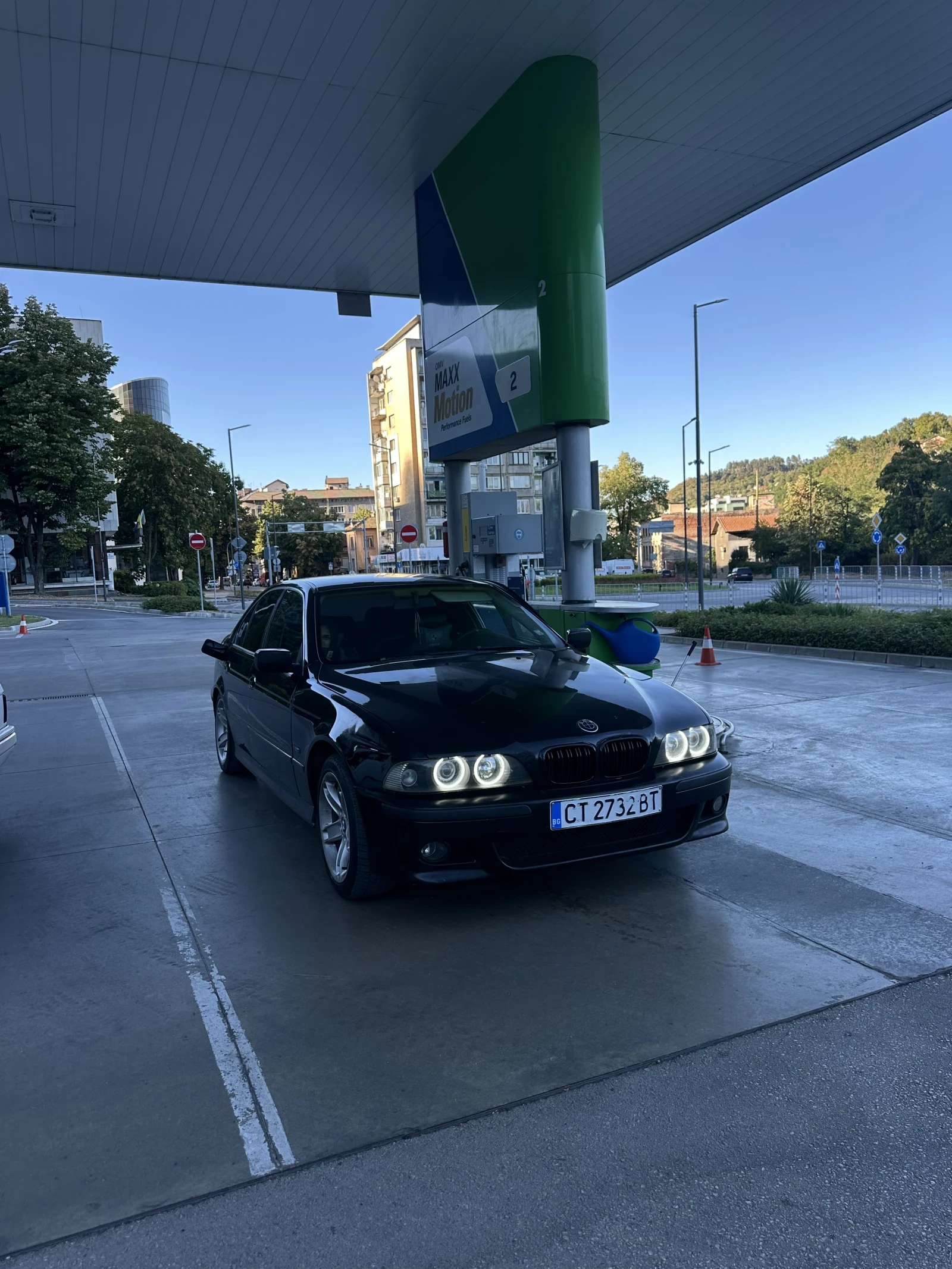 BMW 520, снимка 4 - Автомобили и джипове - 56217392