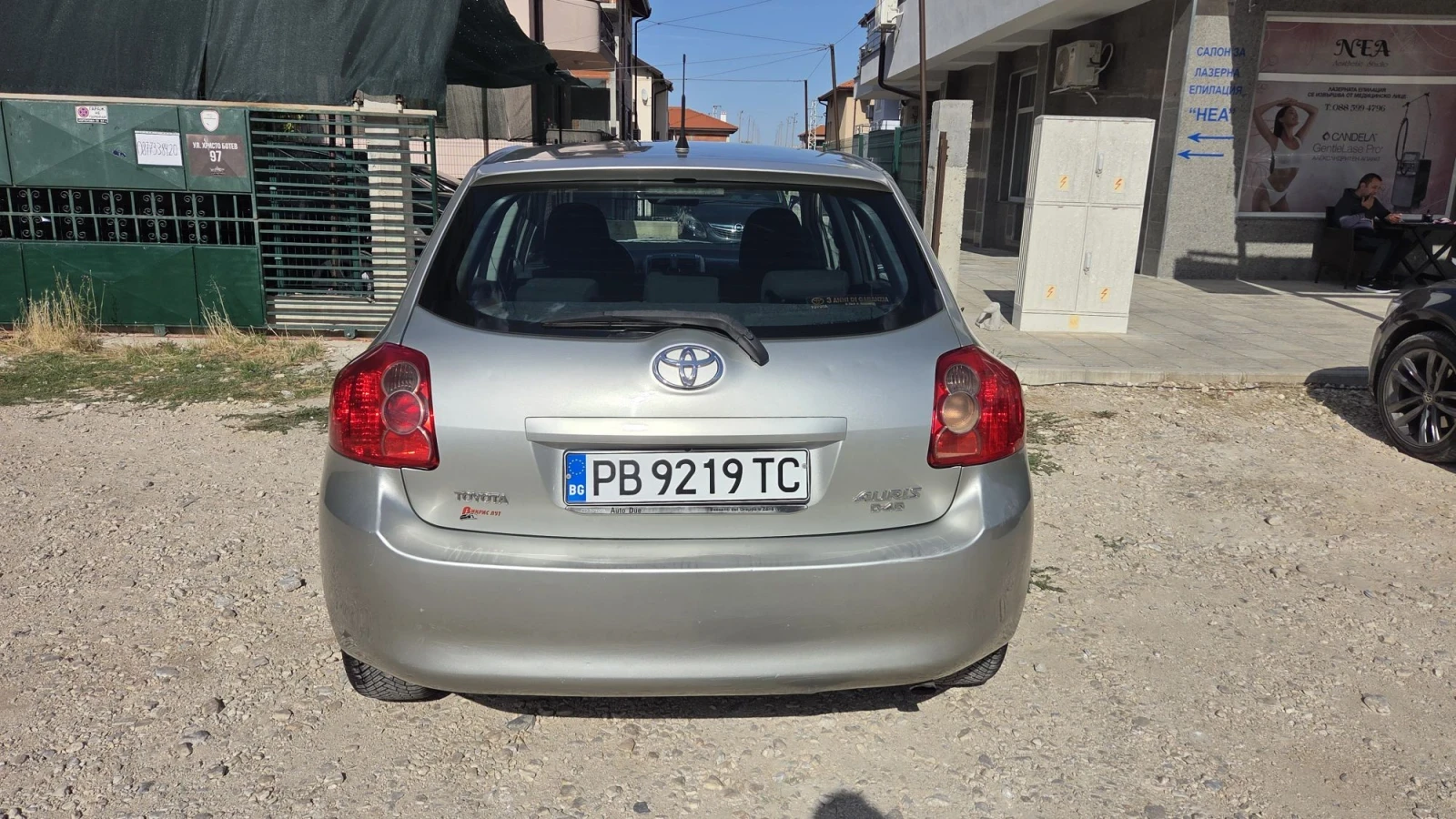 Toyota Auris, снимка 5 - Автомобили и джипове - 56331388