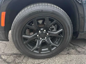 Jeep Grand Wagoneer Series II Carbide  CARFAX | Auto.bg — изображение 7