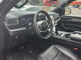 Jeep Grand Wagoneer Series II Carbide  CARFAX | Auto.bg — изображение 5