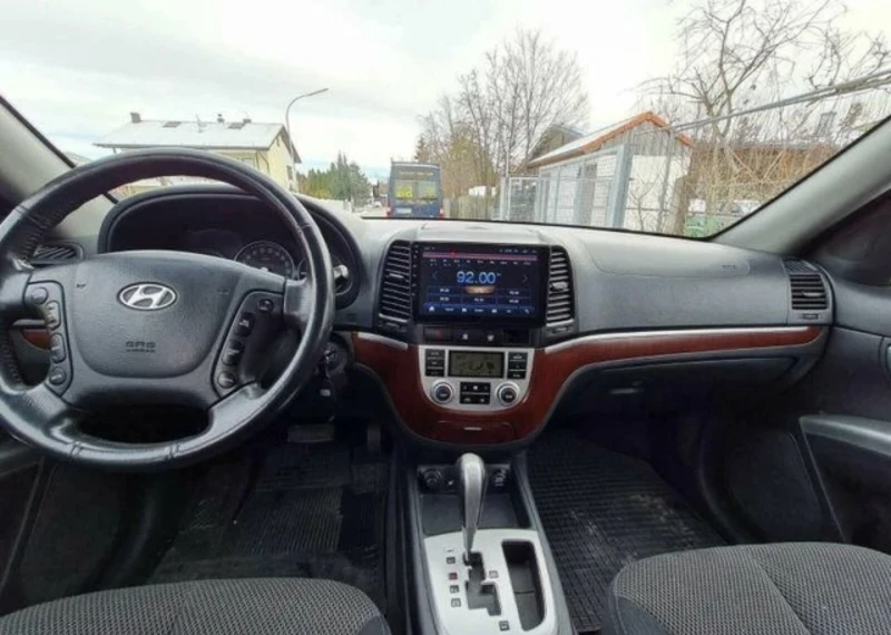 Hyundai Santa fe 2.2crdi автомат 4х4, снимка 9 - Автомобили и джипове - 47613608