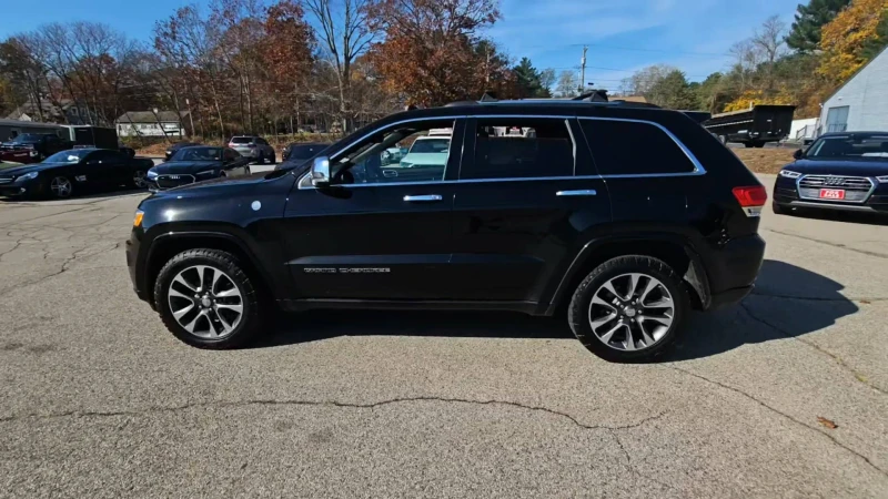 Jeep Grand cherokee Overland, снимка 3 - Автомобили и джипове - 47929390