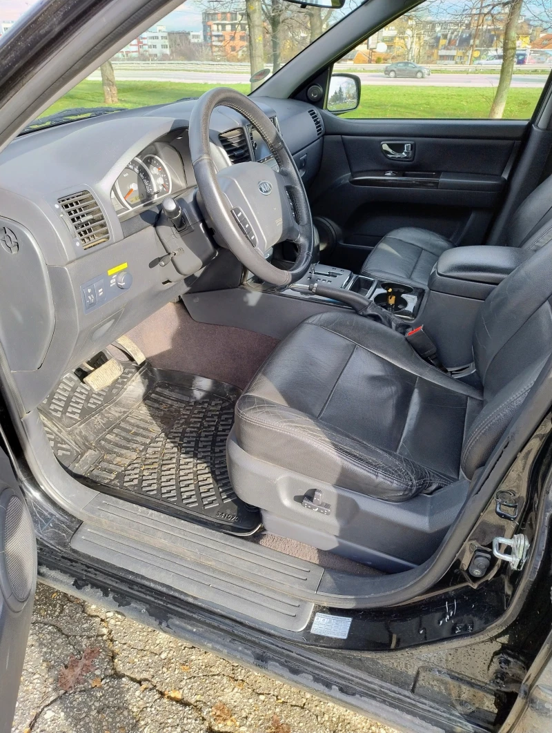 Kia Sorento 3.3 V6 газ/бензин, снимка 9 - Автомобили и джипове - 52546379