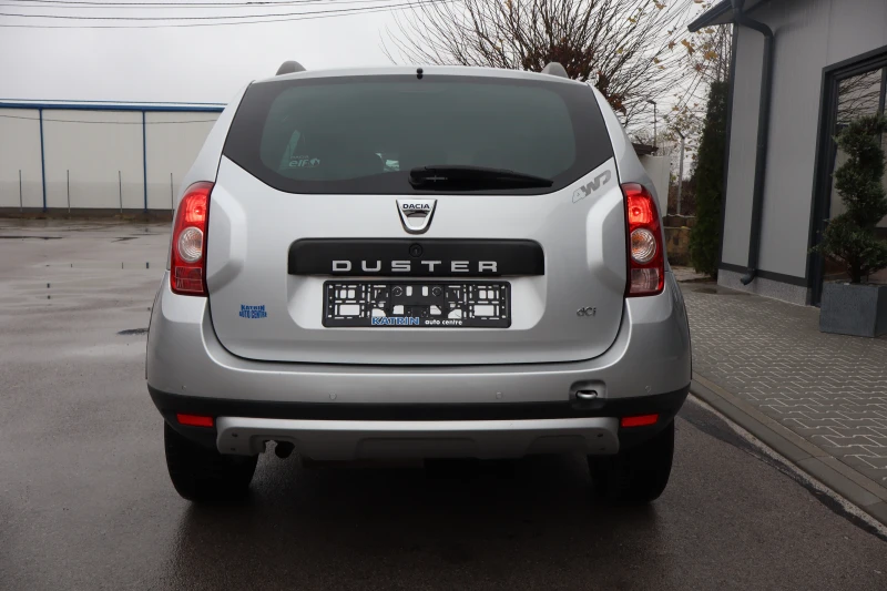 Dacia Duster 1.5DCI* 4x4* , снимка 5 - Автомобили и джипове - 52604039