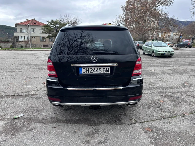 Mercedes-Benz GL 550, снимка 4 - Автомобили и джипове - 52633775