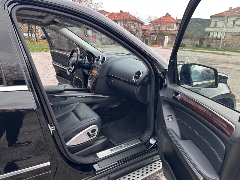 Mercedes-Benz GL 550, снимка 9 - Автомобили и джипове - 52633775