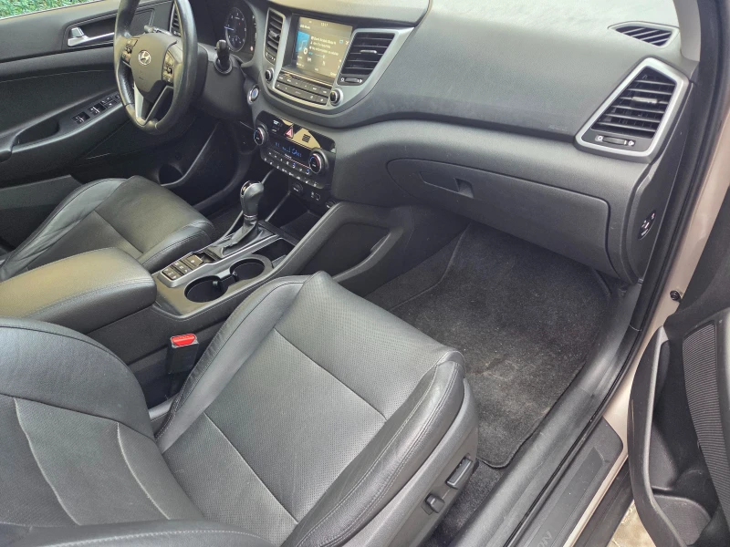 Hyundai Tucson Premium / 4x4 185k, снимка 9 - Автомобили и джипове - 53259495