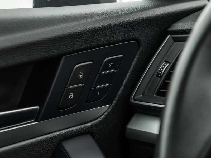 Audi Q5 2.0* TFSI* quattro Premium * Pano* Navi* Keyless, снимка 13 - Автомобили и джипове - 53354380
