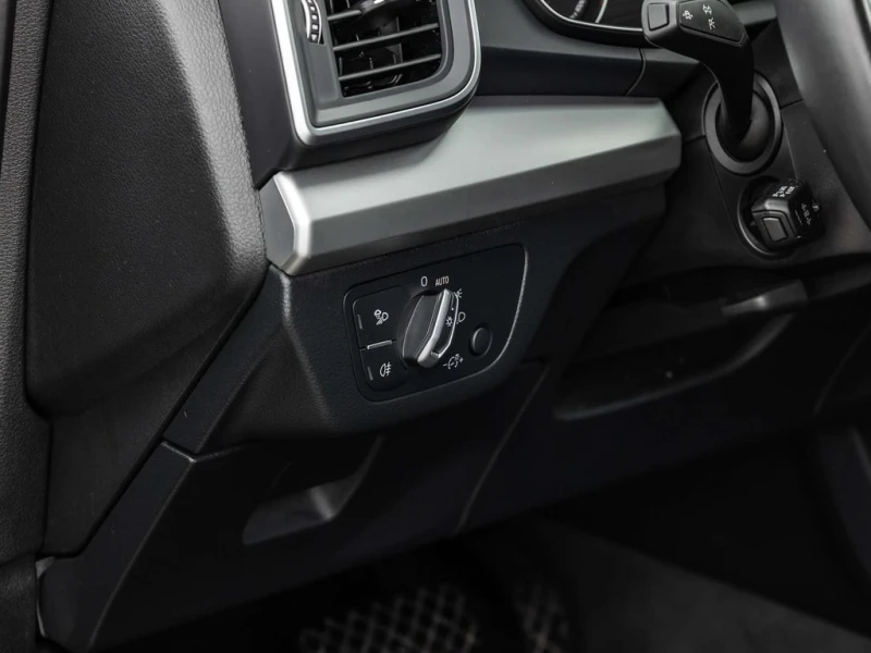 Audi Q5 2.0* TFSI* quattro Premium * Pano* Navi* Keyless, снимка 12 - Автомобили и джипове - 53354380