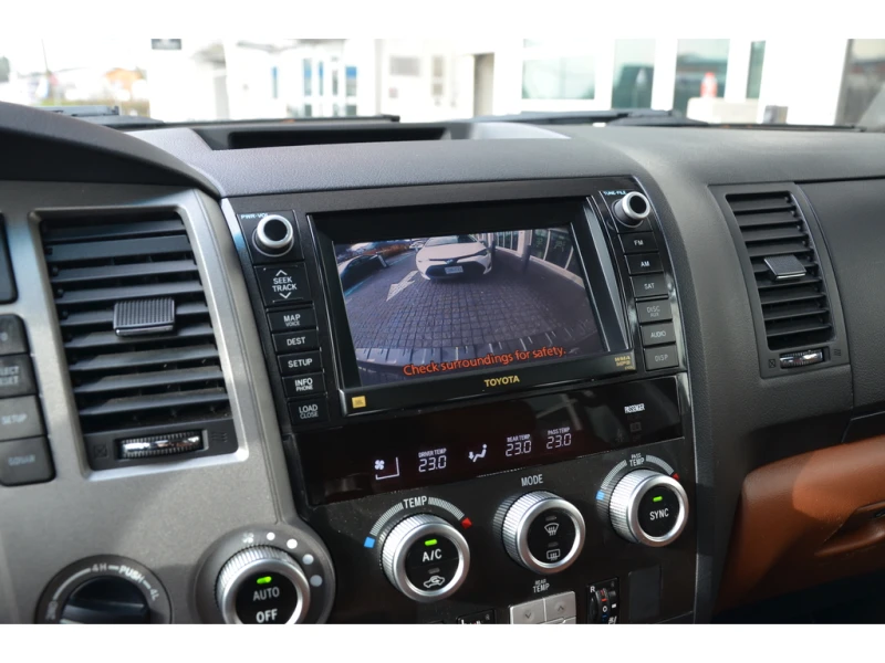 Toyota Sequoia 4WD 4dr 5.7L Platinum, снимка 9 - Автомобили и джипове - 53360829