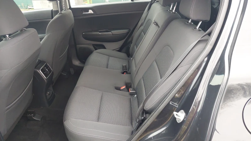 Kia Sportage 1.7 NAVI ТОП!!!!!, снимка 10 - Автомобили и джипове - 53444011