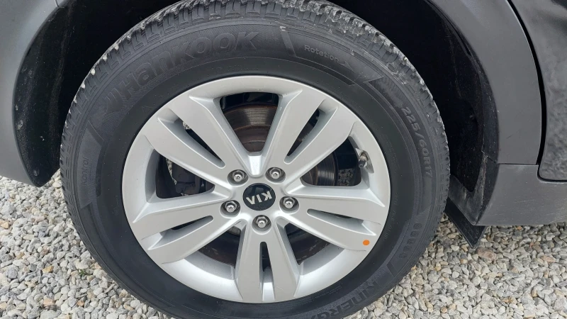 Kia Sportage 1.7 NAVI ТОП!!!!!, снимка 16 - Автомобили и джипове - 53444011