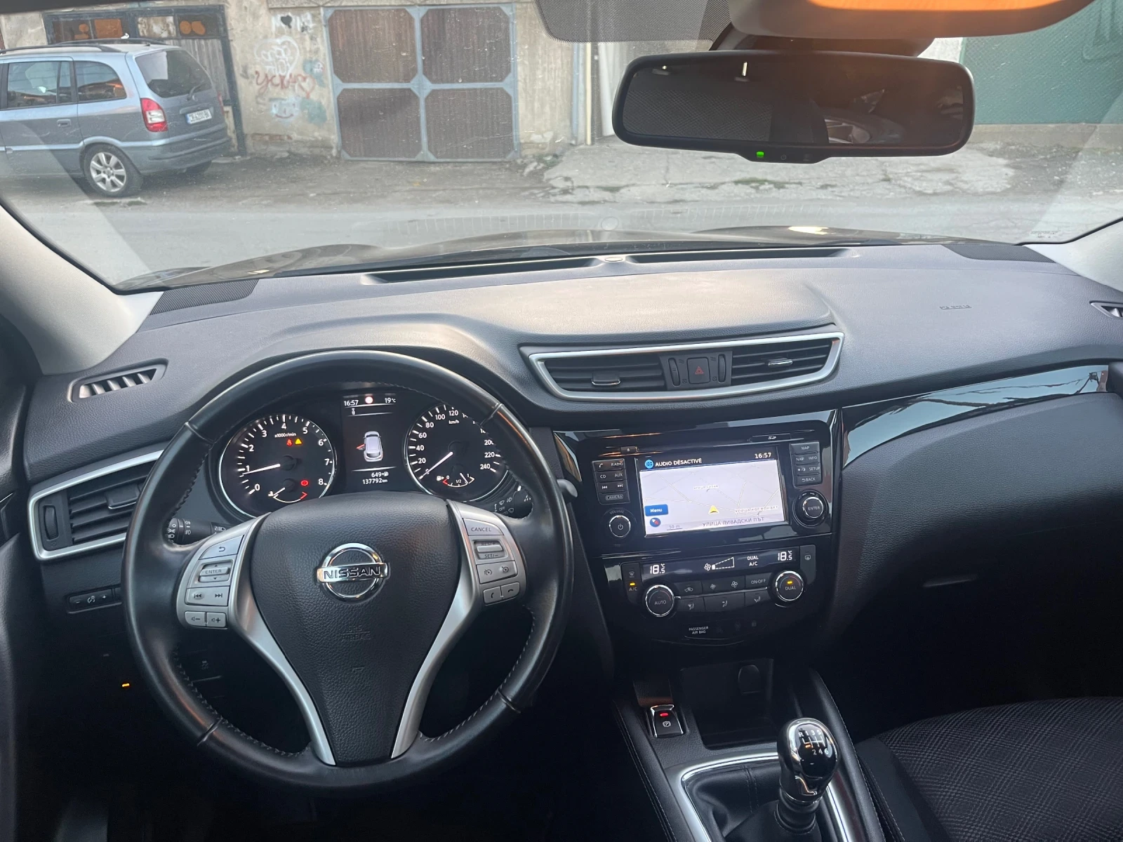 Nissan Qashqai SWISS - 360 - Keyless - Панорама - изображение 8