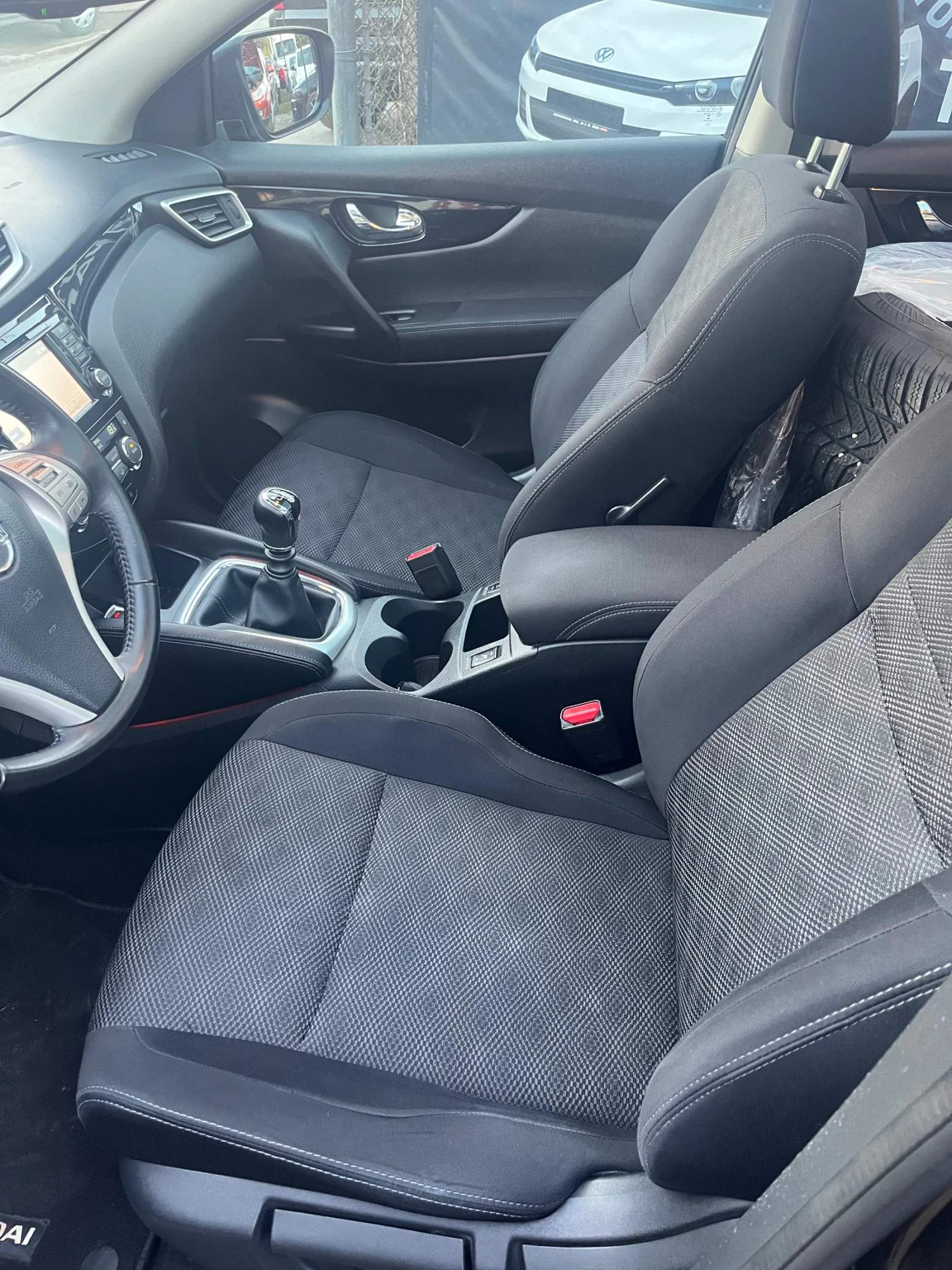 Nissan Qashqai SWISS - 360 - Keyless - Панорама - изображение 9