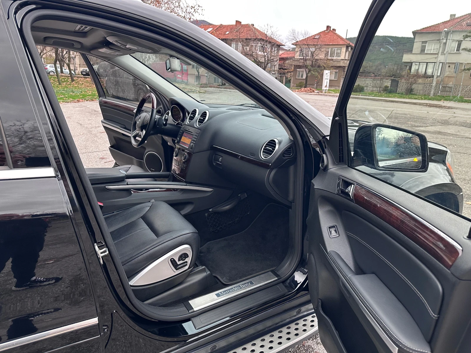 Mercedes-Benz GL 550  - изображение 9