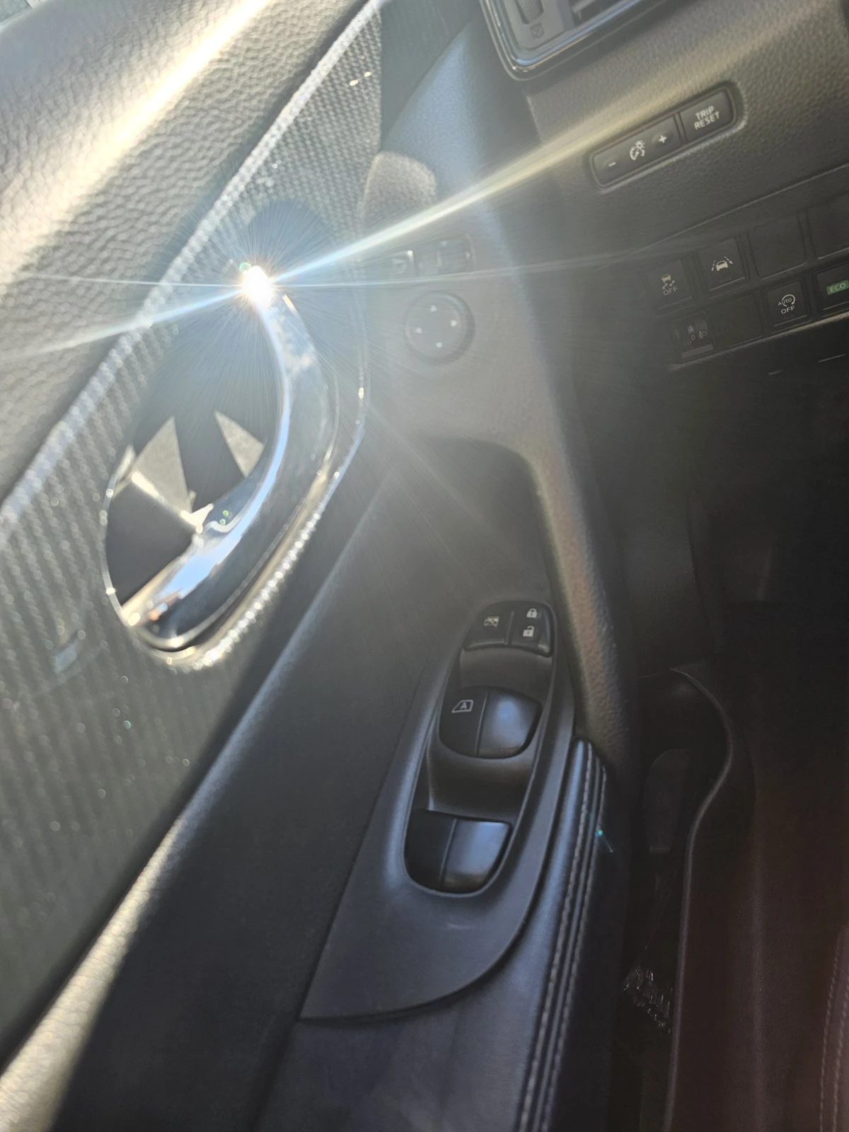 Nissan X-trail 1.7 dCi 150hp 4x2 EDC - изображение 10