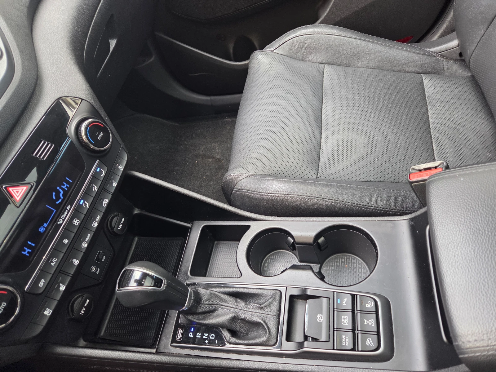 Hyundai Tucson Premium / 4x4 185k | Mobile.bg � ����������� 10