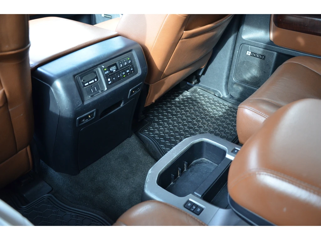 Toyota Sequoia 4WD 4dr 5.7L Platinum | Mobile.bg � ����������� 12