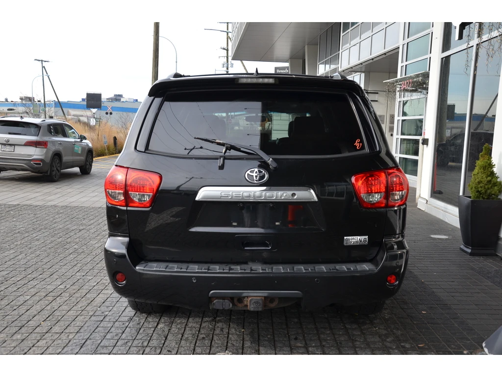 Toyota Sequoia 4WD 4dr 5.7L Platinum - изображение 5