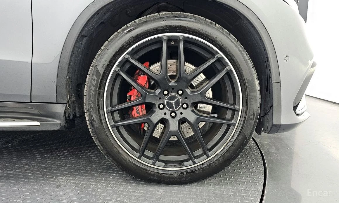 Mercedes-Benz GLE 63 S AMG 4MATIC* HARMAN/KARDON* AMBIENT* DISTRONIC* 360 CAM, снимка 5 - Автомобили и джипове - 53973341