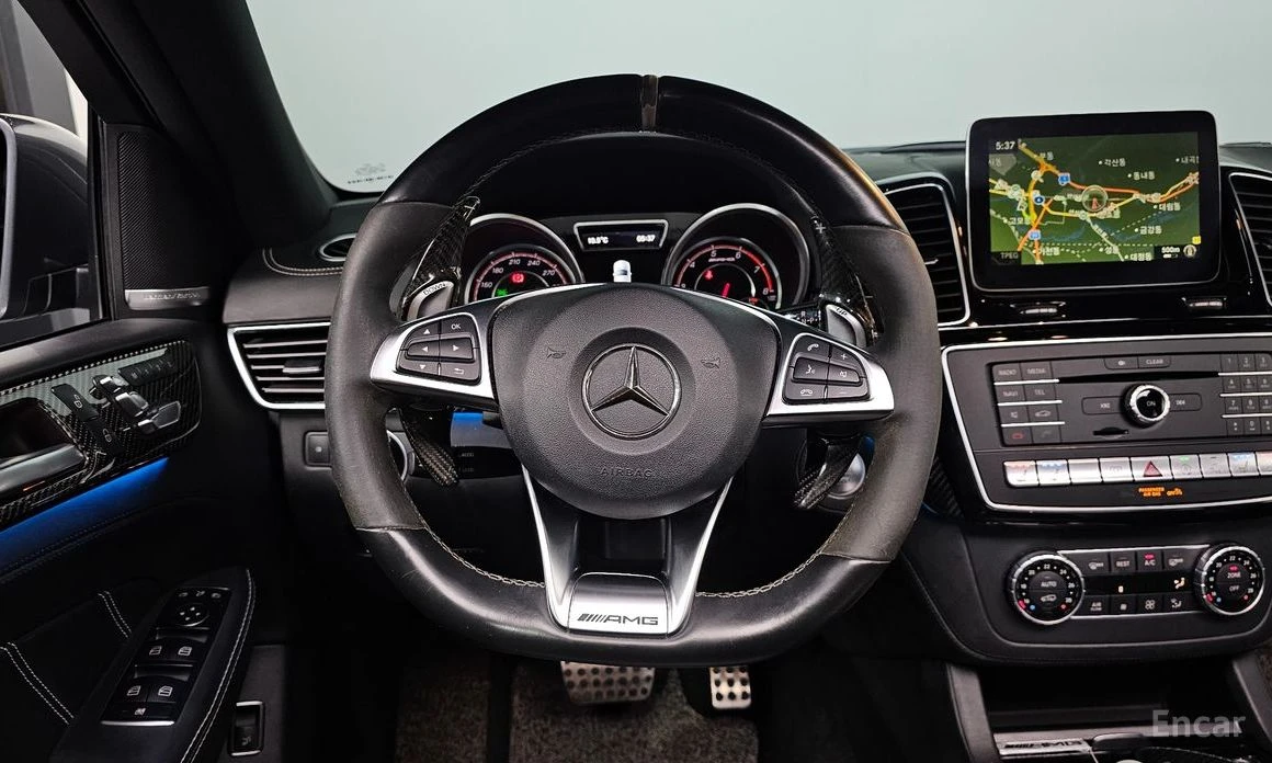 Mercedes-Benz GLE 63 S AMG 4MATIC* HARMAN/KARDON* AMBIENT* DISTRONIC* 360 CAM, снимка 10 - Автомобили и джипове - 53973341
