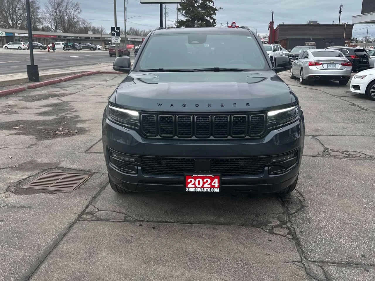 Jeep Grand Wagoneer Series II Carbide  CARFAX, снимка 6 - Автомобили и джипове - 53985963