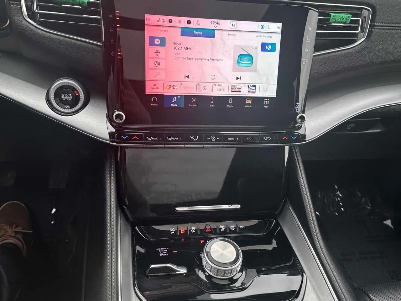 Jeep Grand Wagoneer Series II Carbide  CARFAX, снимка 9 - Автомобили и джипове - 53985963