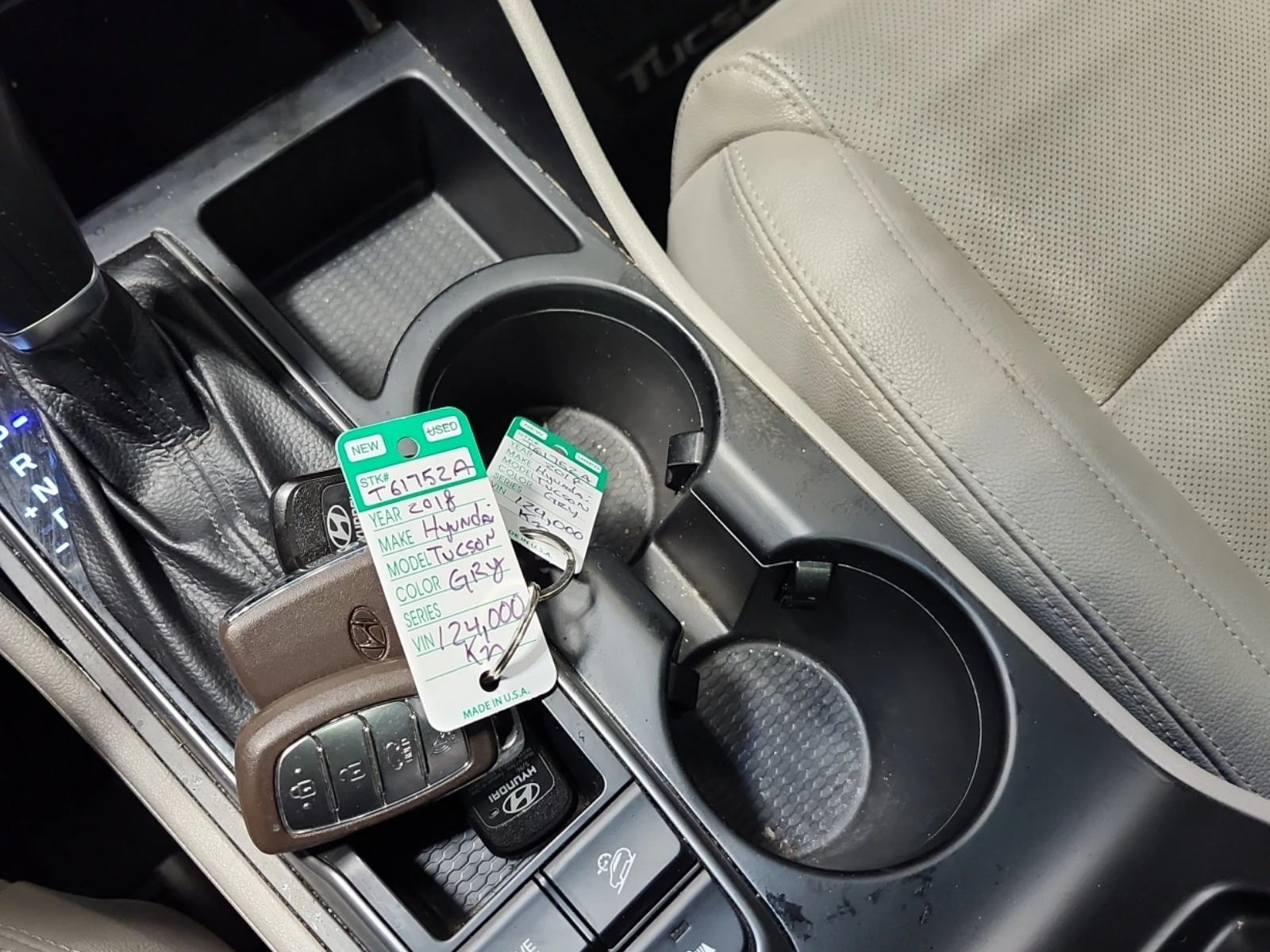 Hyundai Tucson LUXURY* Pano* Back cam* Подгрев* Обдухване* , снимка 12 - Автомобили и джипове - 54069162