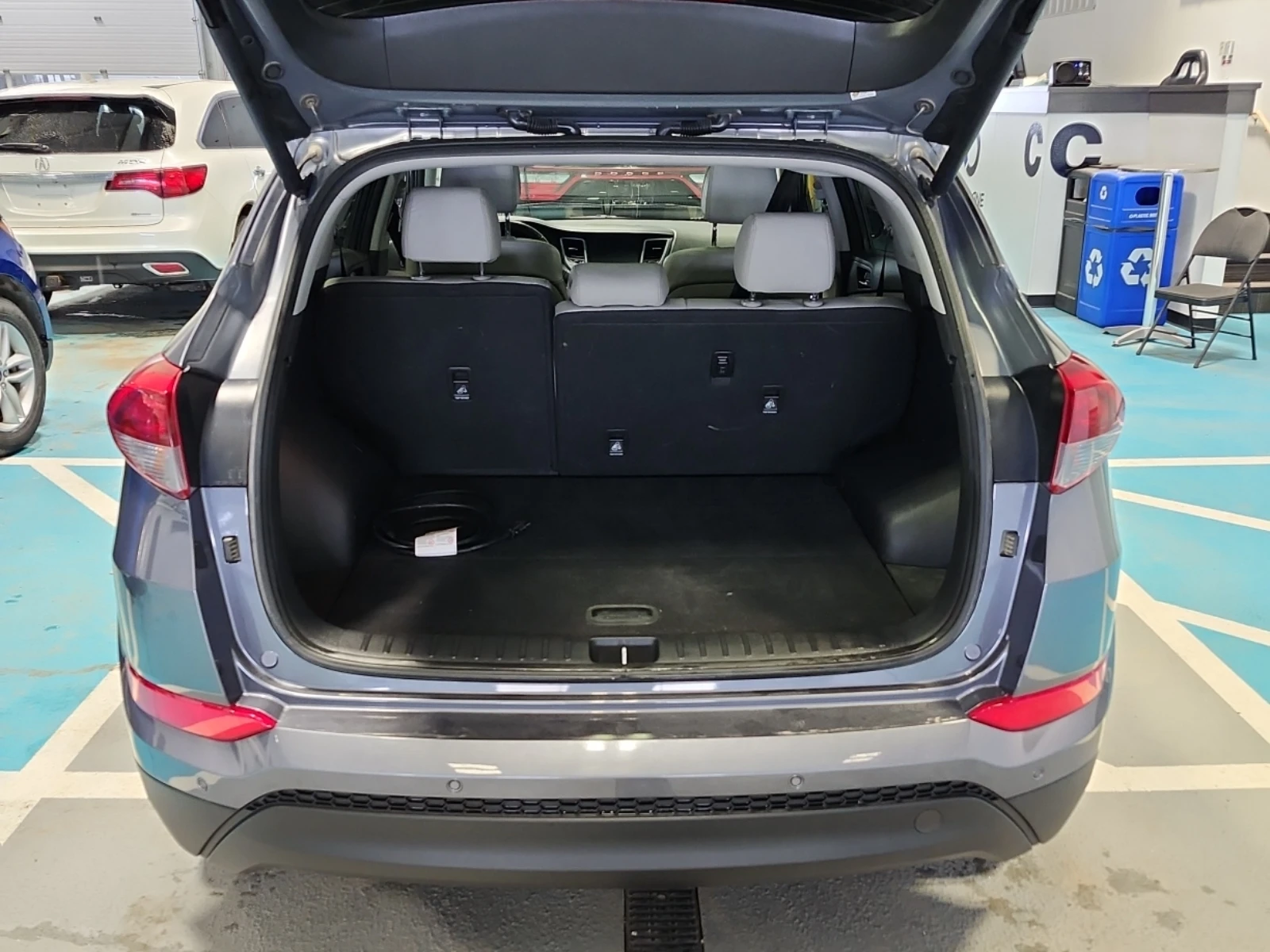 Hyundai Tucson LUXURY* Pano* Back cam* Подгрев* Обдухване* , снимка 5 - Автомобили и джипове - 54069162