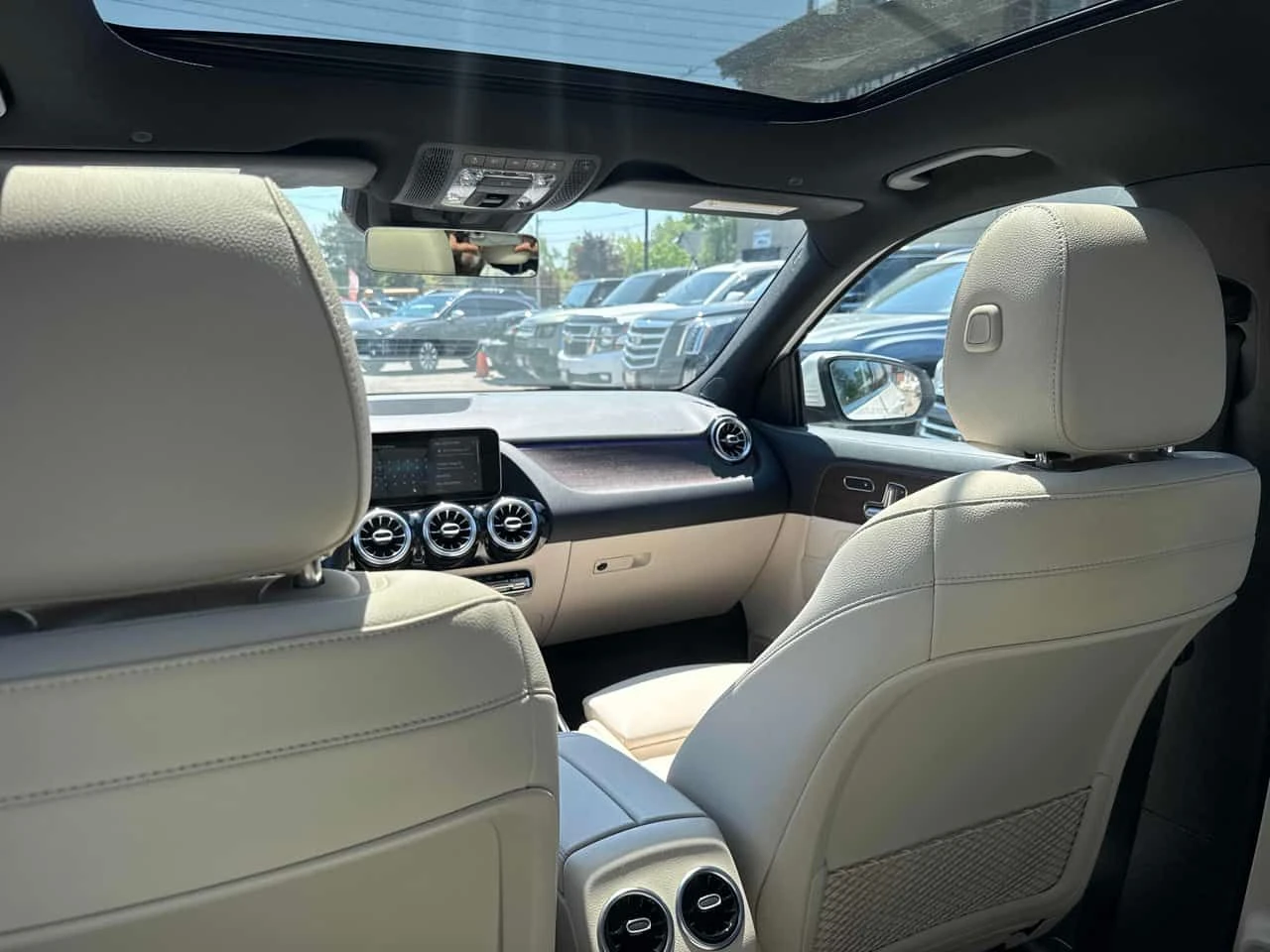 Mercedes-Benz GLA * 250 * CARFAX * ЦЕНА ДО БГ, снимка 10 - Автомобили и джипове - 54902959