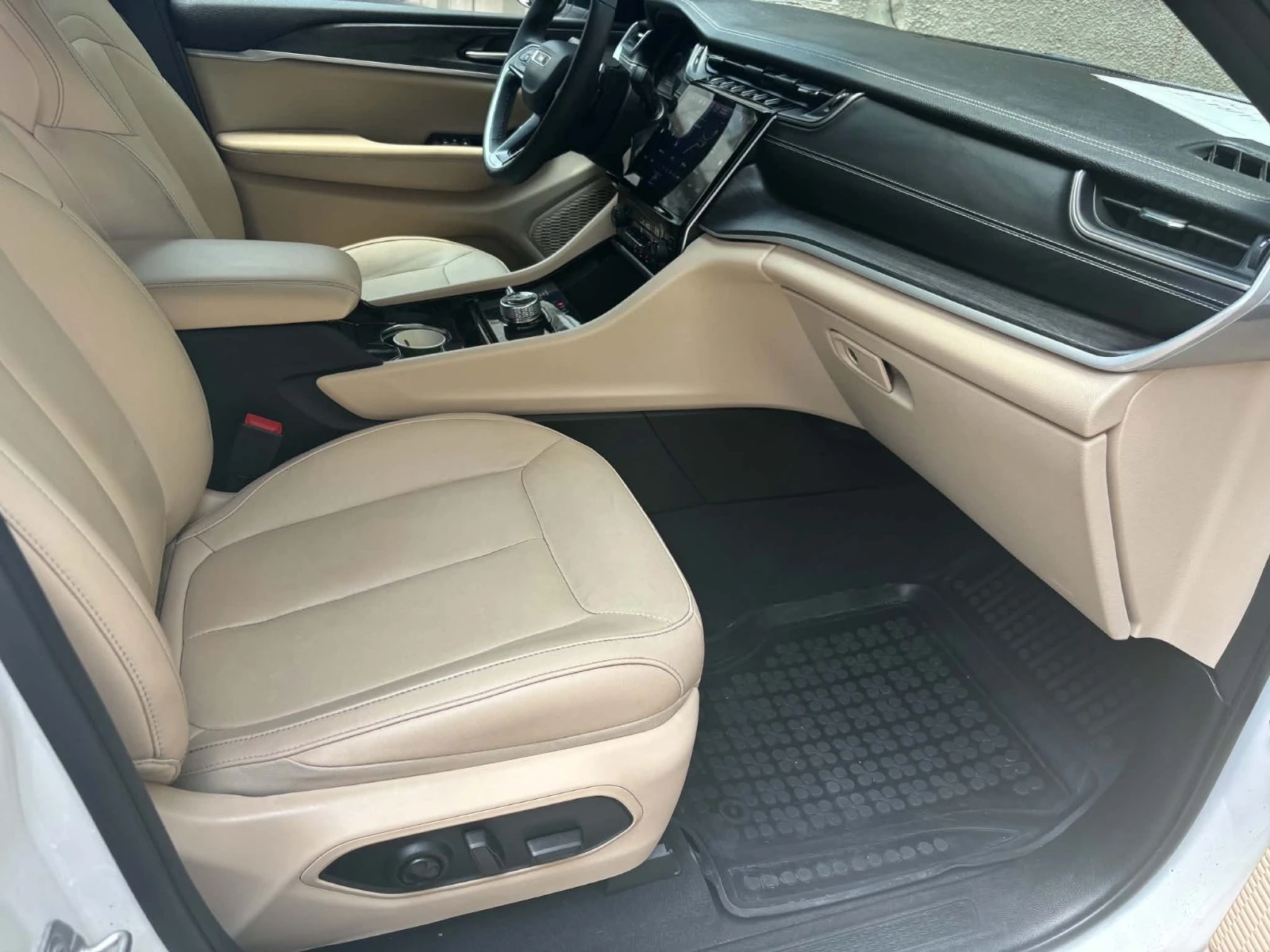 Jeep Grand cherokee 2023 JEEP GRAND CHEROKEE LIMITED 4X4, снимка 15 - Автомобили и джипове - 54962314