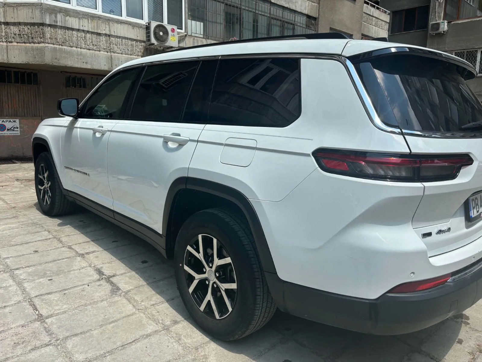 Jeep Grand cherokee 2023 JEEP GRAND CHEROKEE LIMITED 4X4, снимка 6 - Автомобили и джипове - 54962314