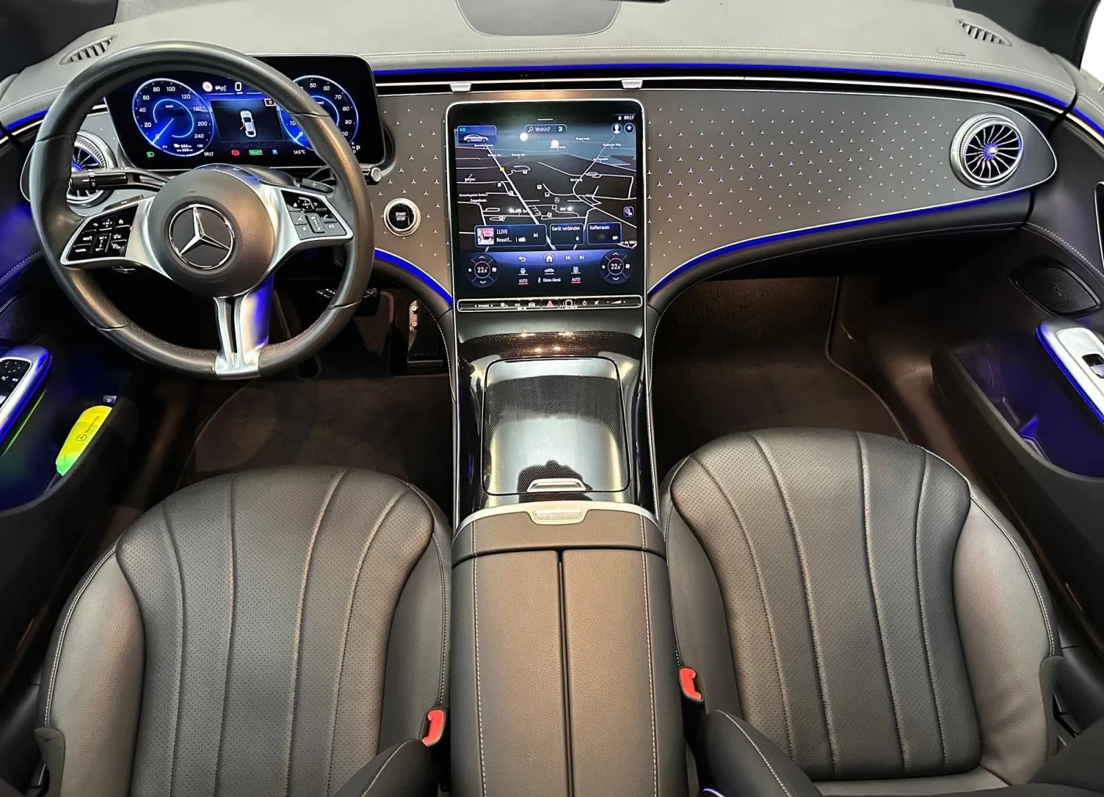 Mercedes-Benz EQE 350+ /ELECTRIC-ART/292HP/PANO/360/MEMO/ACC/443q, снимка 7 - Автомобили и джипове - 55011412