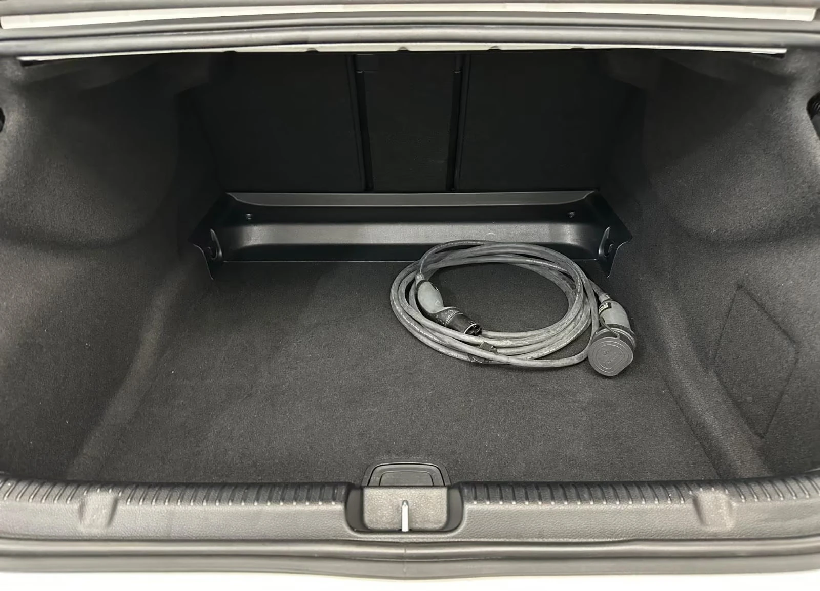 Mercedes-Benz EQE 350+ /ELECTRIC-ART/292HP/PANO/360/MEMO/ACC/443q, снимка 13 - Автомобили и джипове - 55011412