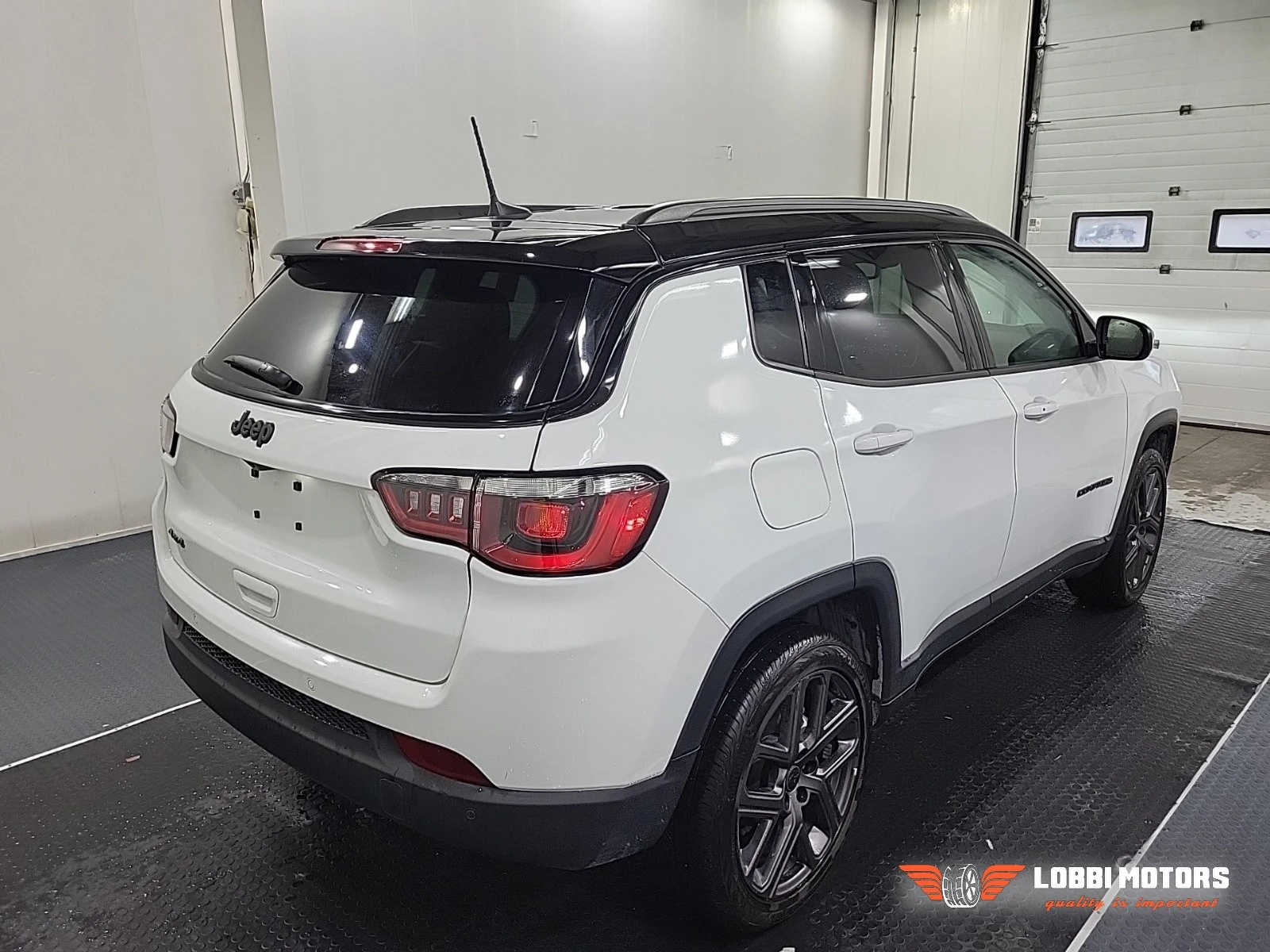 Jeep Compass, снимка 3 - Автомобили и джипове - 55928630