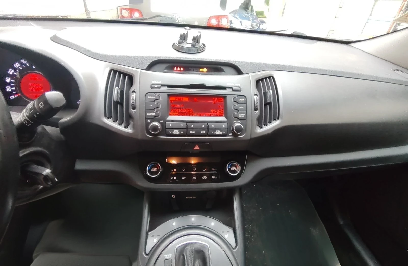 Kia Sportage, снимка 10 - Автомобили и джипове - 56272357