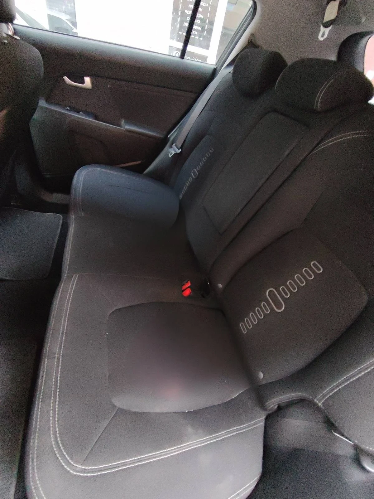 Kia Sportage, снимка 8 - Автомобили и джипове - 56272357