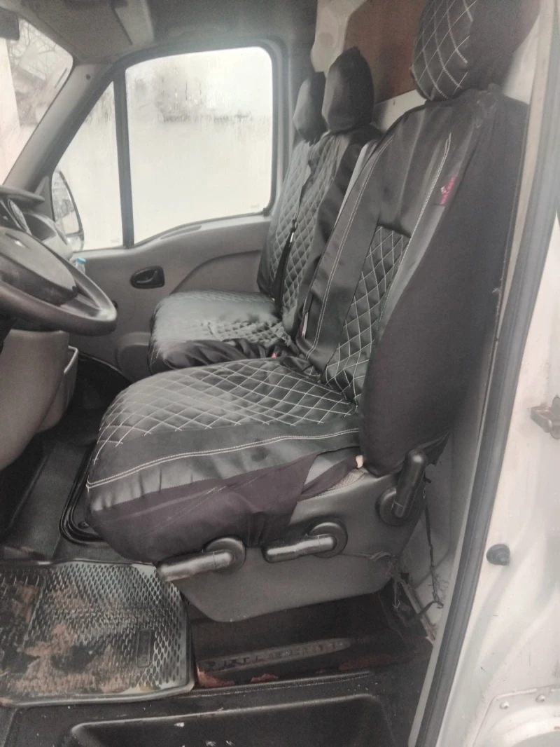 Renault Master 2.5TDI, снимка 8 - Бусове и автобуси - 53359081