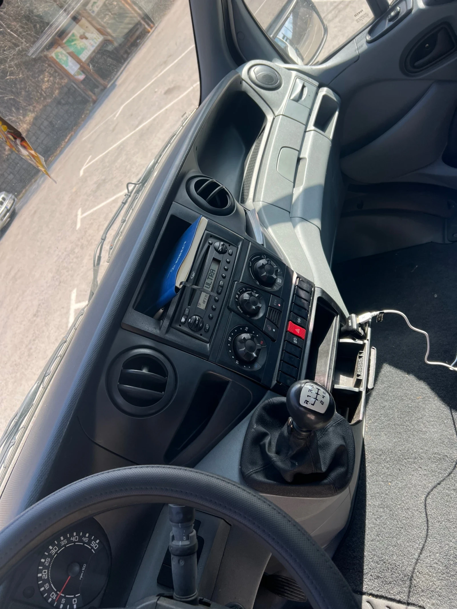 Iveco Daily 35c18  ГОТОВ ЗА КРАН/ Климатик/4.10 кош/ 3.0d, снимка 7 - Бусове и автобуси - 54857950