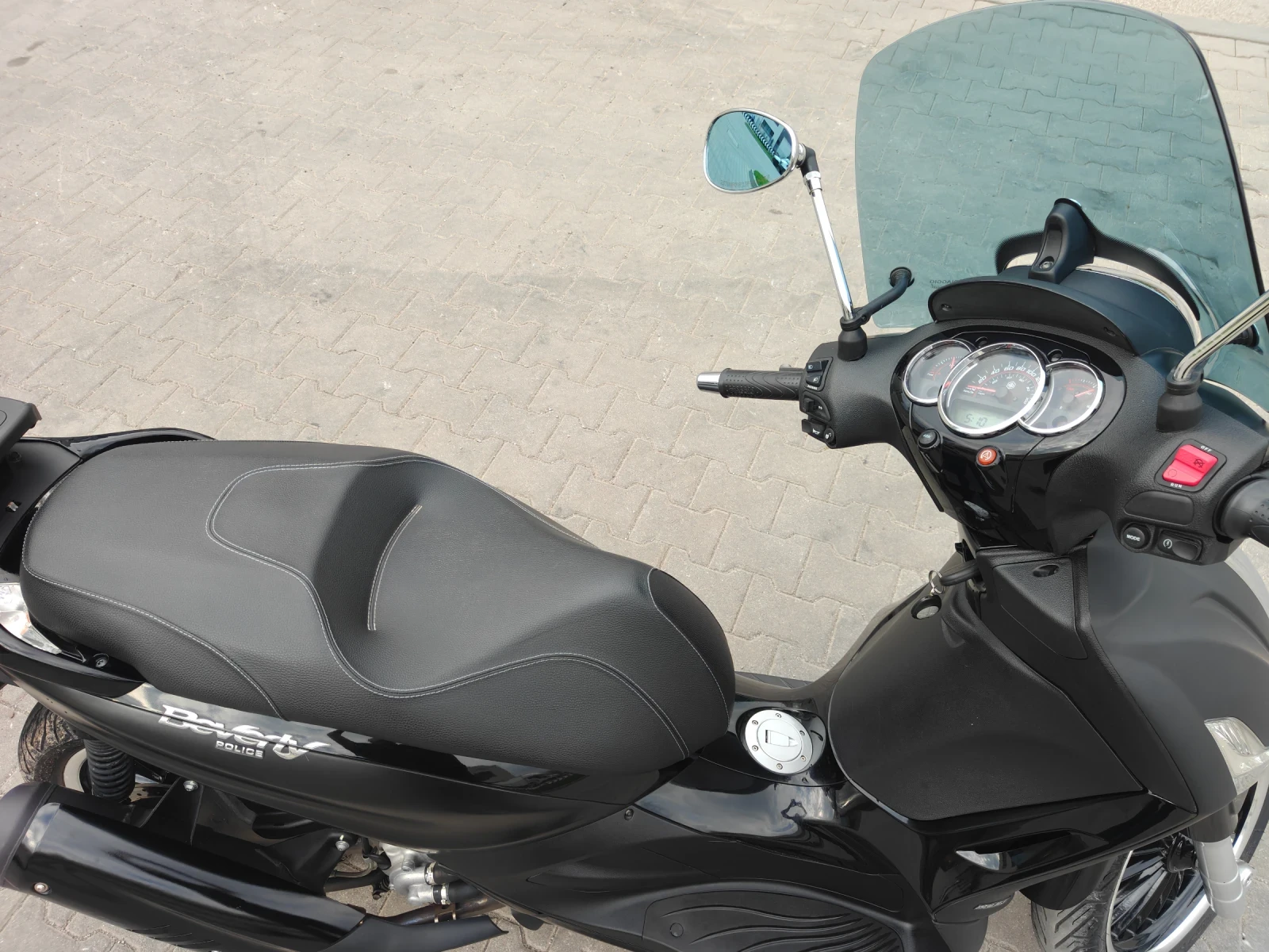 Piaggio Beverly 300 I.E. ABS/ASR TRACTION CONTROL LED | Mobile.bg � ����������� 5