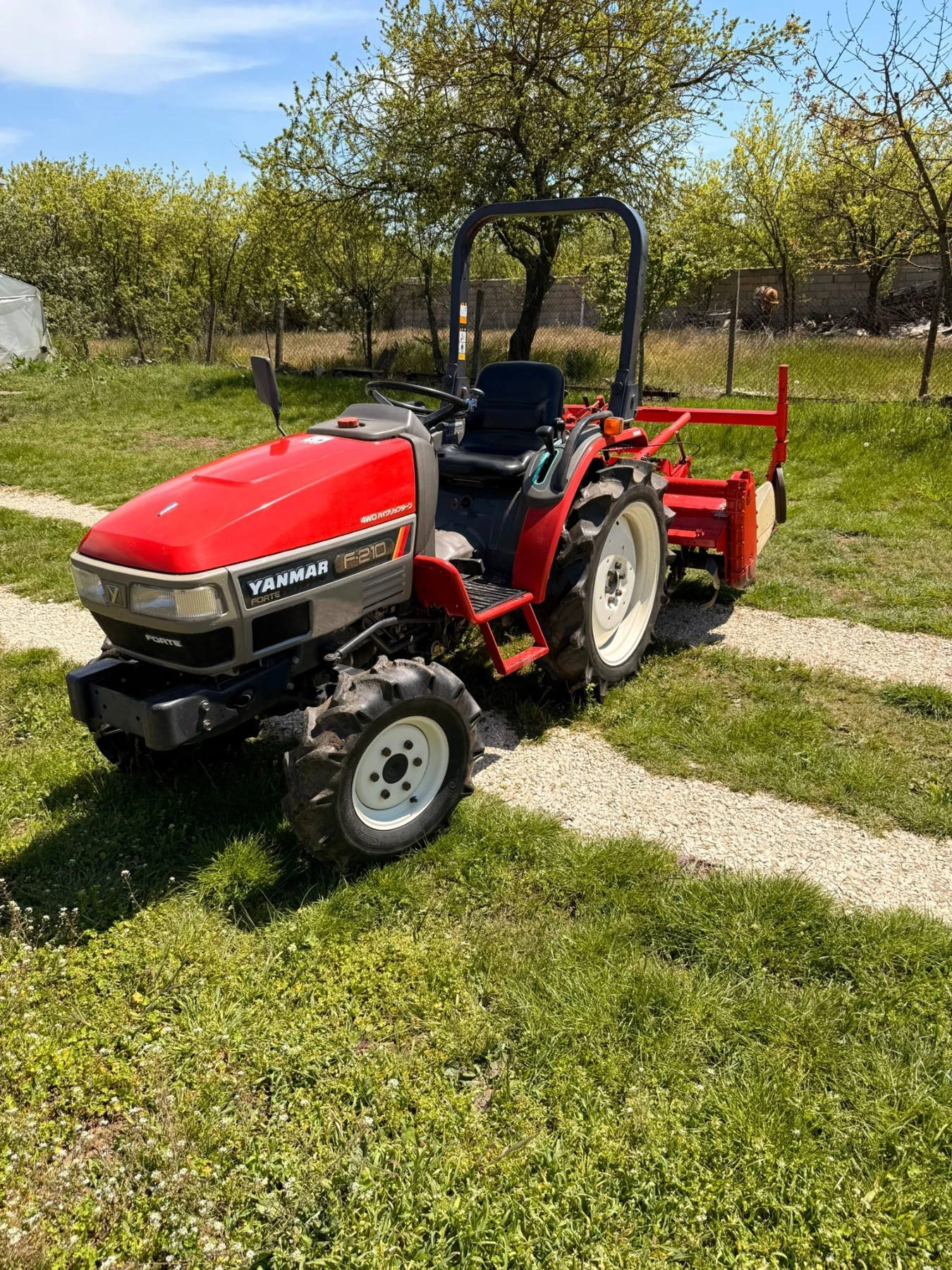Трактор Yanmar F210, снимка 2 - Селскостопанска техника - 54456174
